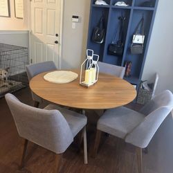 Dining set (table with 4 chairs)