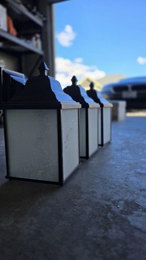 Bronze Outdoor Wall Light (All 3 Included)