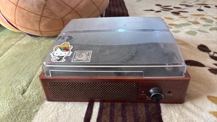Record player/ vinyl player