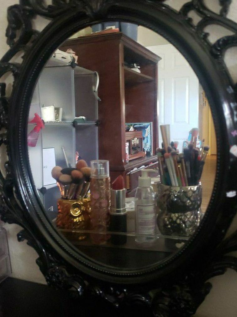 Vanity With Chair Small Mirror