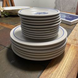Pfaltzgraff Like New Blue Floral Dinnerware 