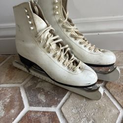Riedell Leather Figure Skates Size 6 – With Guards 