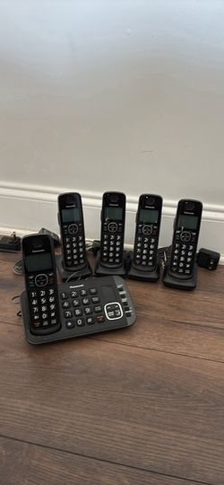 Panasonic Cordless Phone System with 5 Handsets
