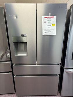 Hisense Standard-Depth French Door Refrigerator
