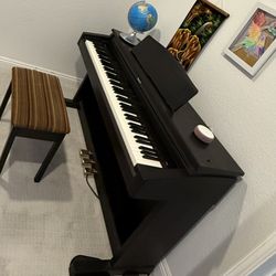 Roland Standing Electric Piano - Works Perfectly ! 