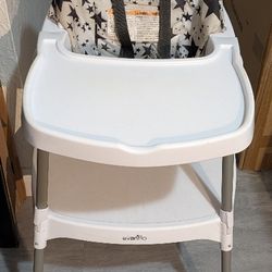 Like New Evenflo 4 In 1 Eat And Grow Convertible Highchair  