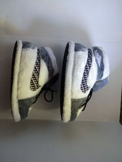 Nike Puffy Shoes Slippers