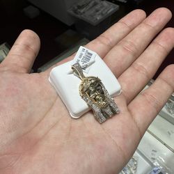 Jesus Pendant 
