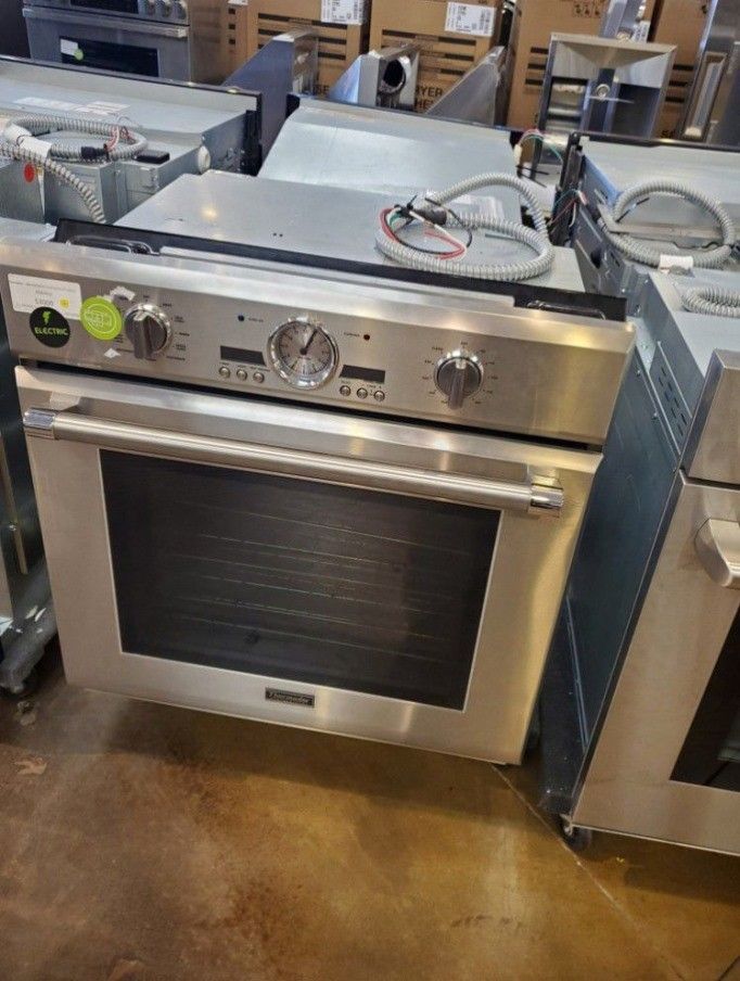 Thermador Wall Oven 30 Open Box R6 75