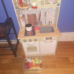 22x40x12 play Kitchen And Accessories