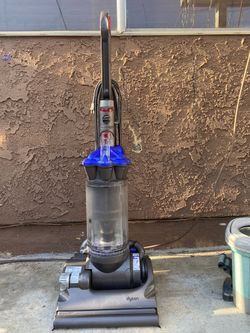 Dyson DC33 Vacuum