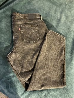 Brand New Levi’s Women’s 22M