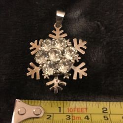 Crystal Rhinestones Silver Snowflake Pendant Winter Jewelry 