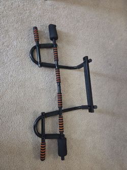 Multi-Grip Doorway Pull-Up Bar / Chin-Up Bar (Excellent Condition)