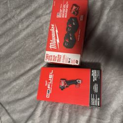 M18 1/4 hex impact dril and m18 red lithium xc5.0 starter kit