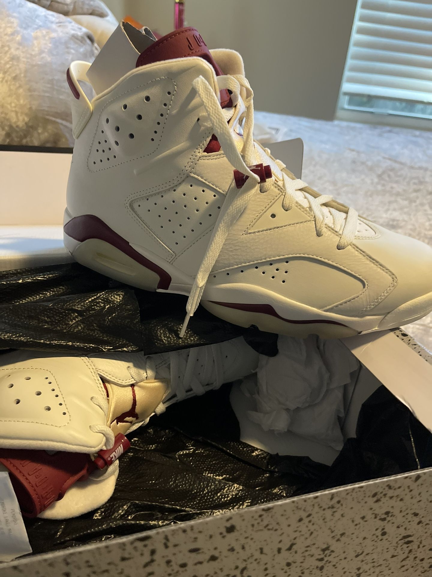 Air Jordan 6 Retro “Maroon” (2015) Size 11