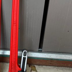 New Commercial pipe  wrench straight cast iron & steel RIDGID $48” asking $250 thanks 