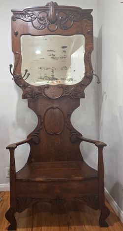 Antique Entryway Tree(NEED GONE)