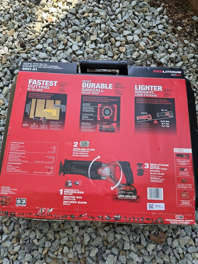 
Milwaukee - M18 FUEL 18V Lithium-Ion Brushless Cordless SAWZALL Reciprocating Saw Kit with (1) 5.0Ah Batteries, Charger and 