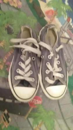 Kids Chuck Taylors 10.5