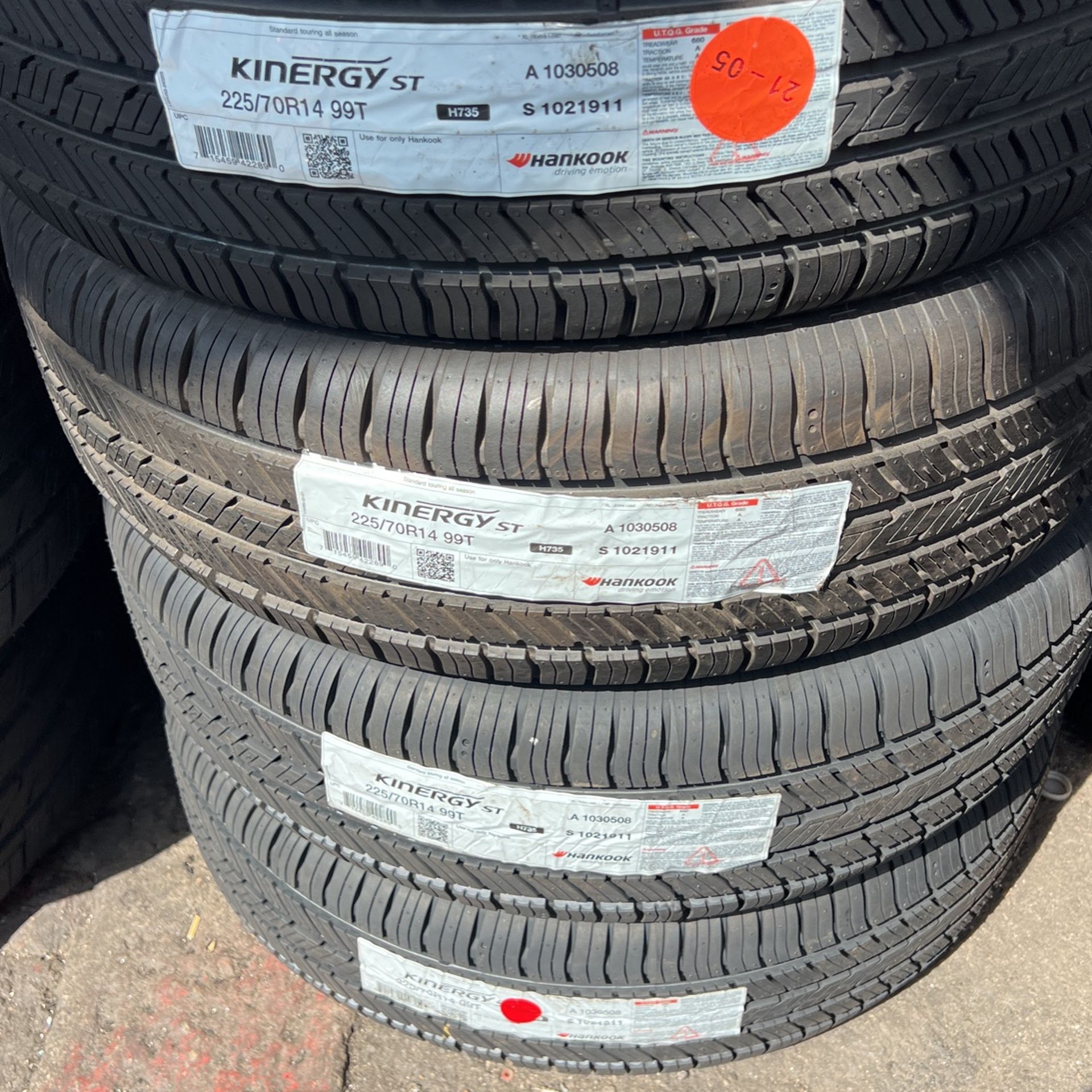 225/70/14 Hankook Kinergy 