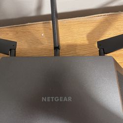 Net gear Nighthawk AC1900 R7000 Smart Wifi Router