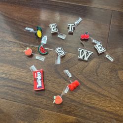 Crocs Charms 