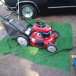 Troy-Bilt Lawn Mower 21 Inch Push, Rear Bagger, Side Discharge Like New