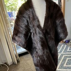Absolutely Stunning Real Mink Shawl (Look)