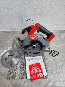 Milwaukee 6 1/2" Circular Saw Brushless Fuel M18