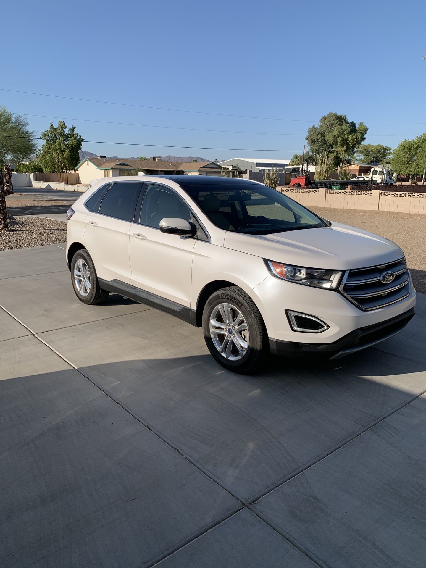 2016 Ford Edge
