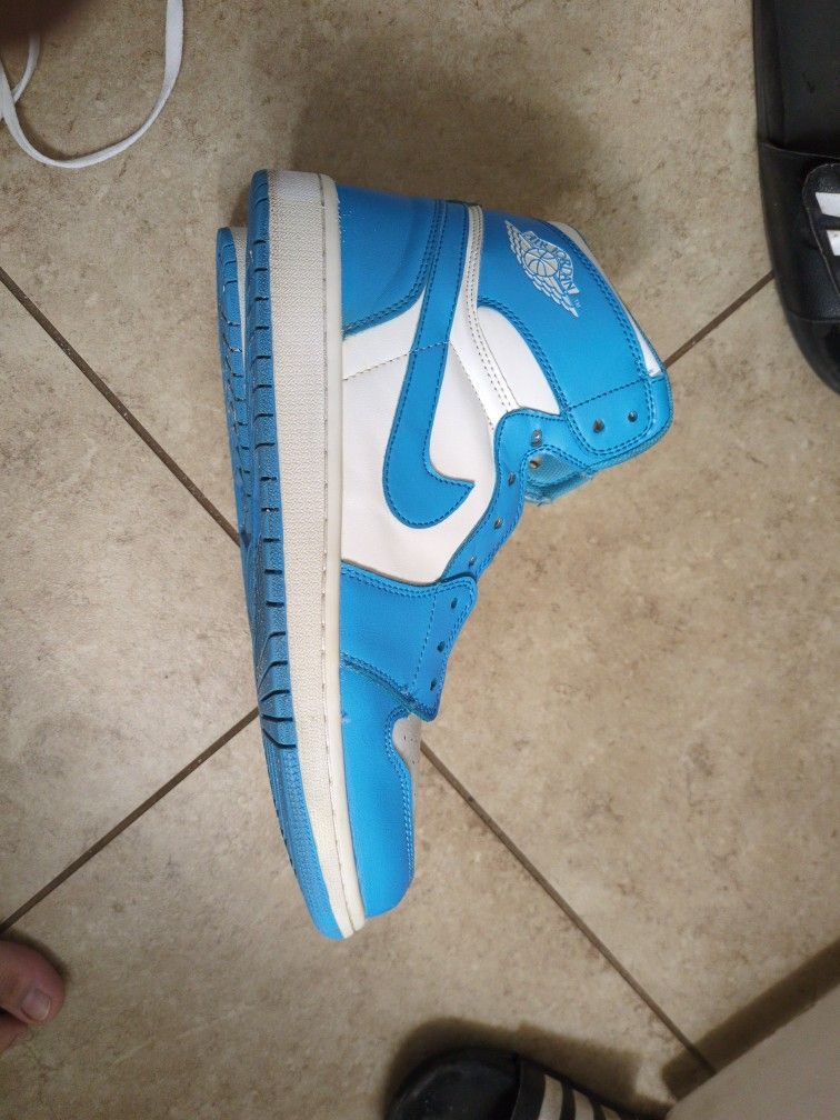 Jordan 1 UNC 2015