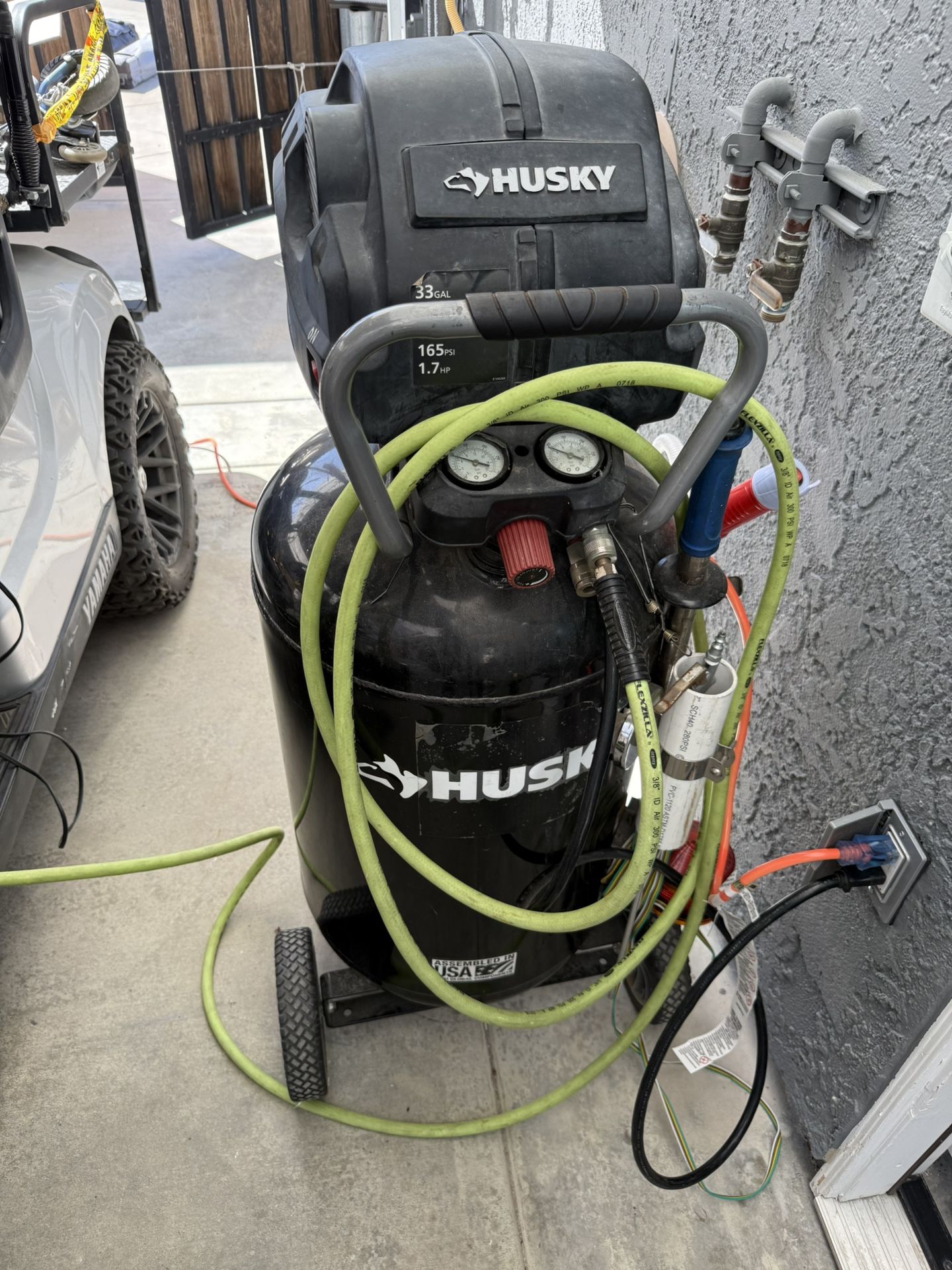 33 Gal Air Compressor