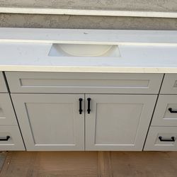 61” solid wood bathroom room