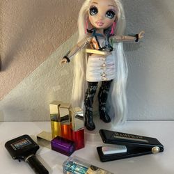 RAINBOW HIGH DOLLS - EXCLUSIVE Amaya Raine Hair Studio Doll (Accessories Included)