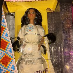 SPECIAL EDITION NATIVE AMERICAN BARBIE 