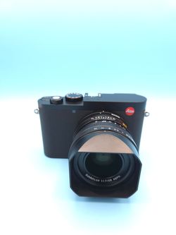 Leica Q3 28 and Accessories