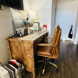 Wooden Standing/Lift Top Desk