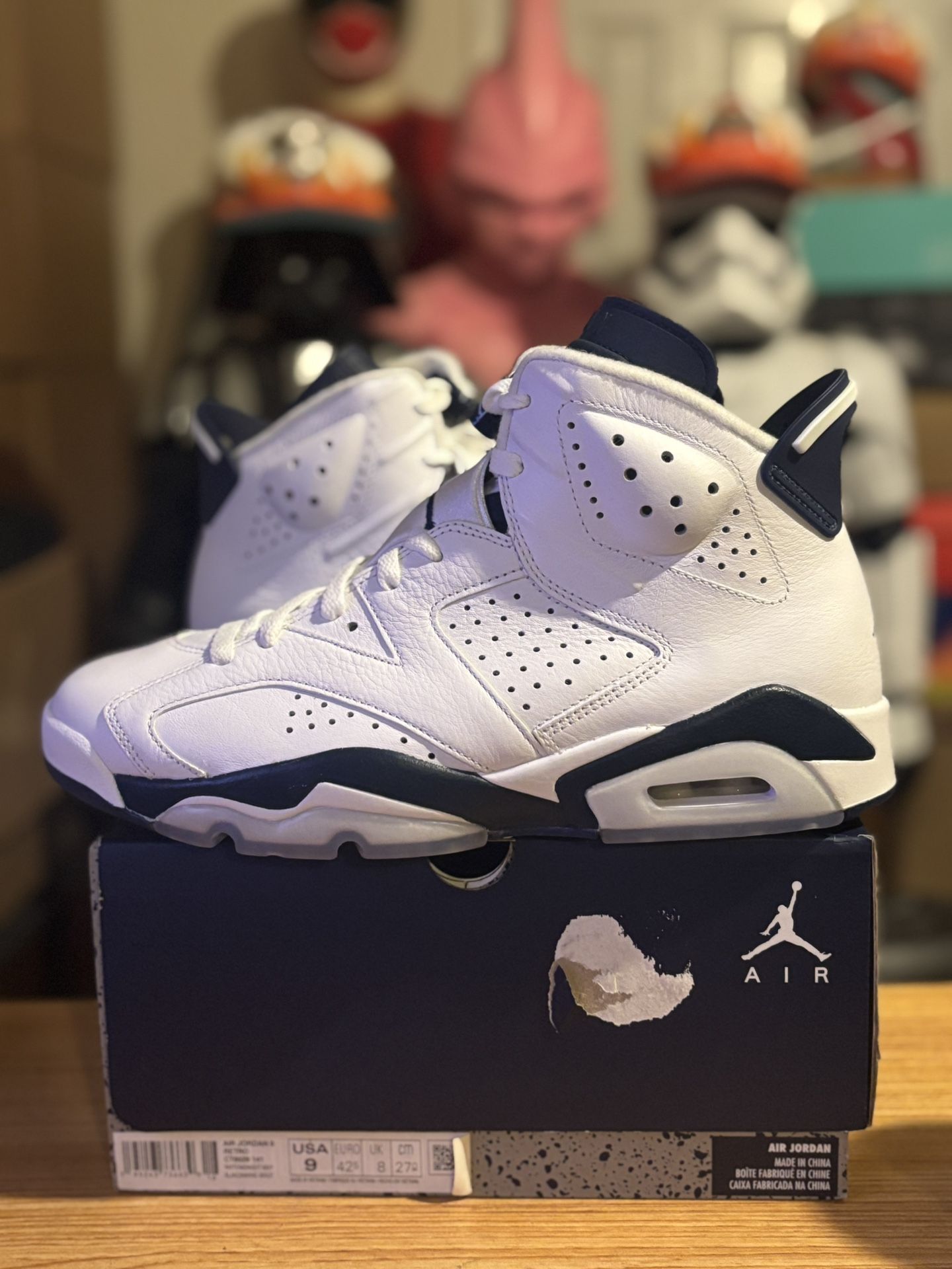 Jordan 6 Midnight Size 9 $140