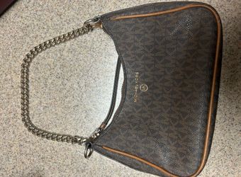 Micheal kors purse