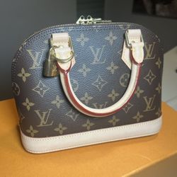 Louis Vuitton Alma BB Monogram 