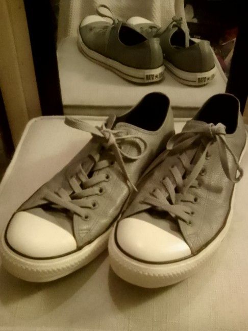 CONVERSE CHUCK TAYLOR ALL STAR LEATHER SIZE 11.5