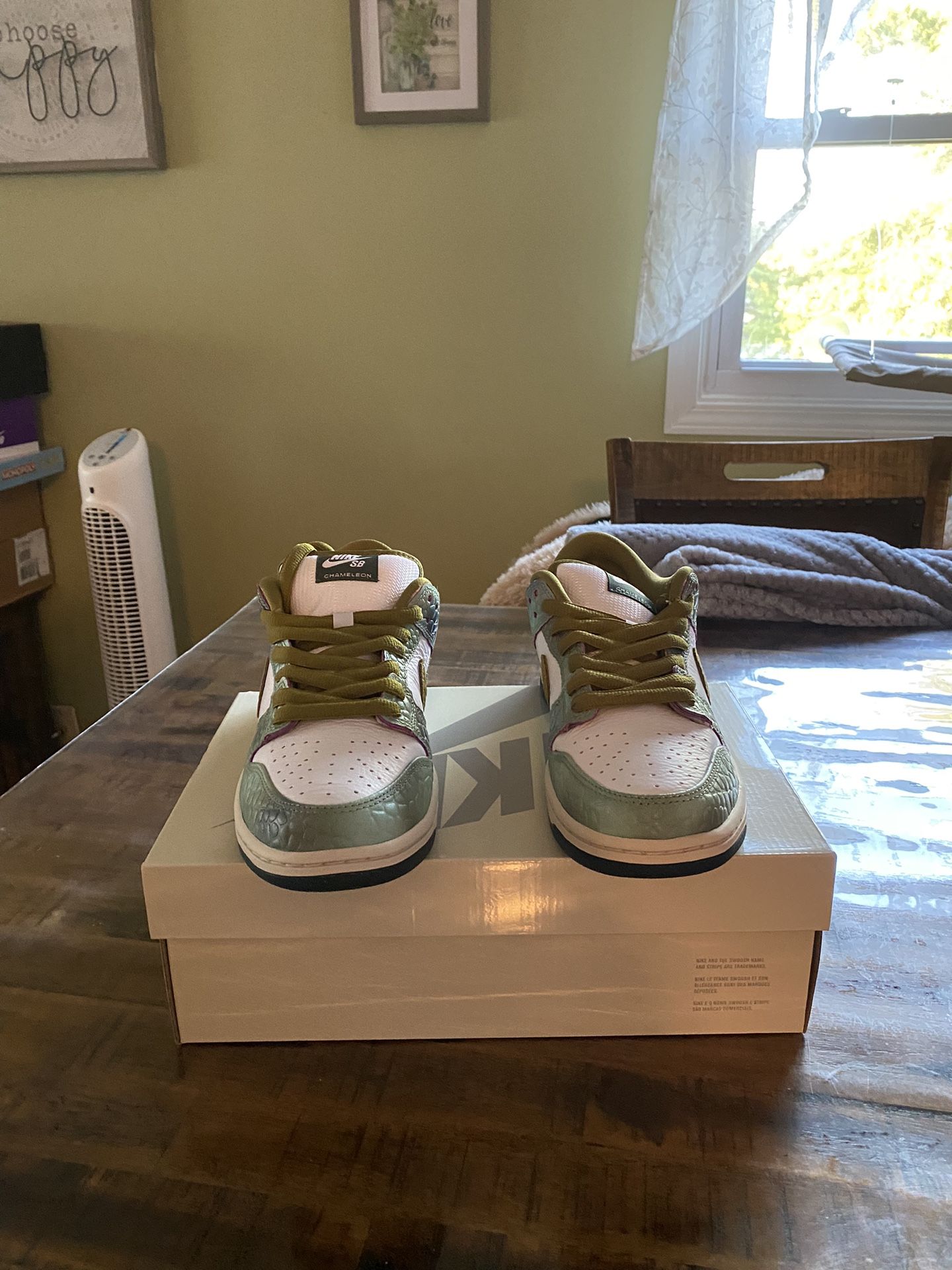 NIKE SB DUNK LOW PRO QS ALEXIS SABLONE CHAMELEON SIZE 8