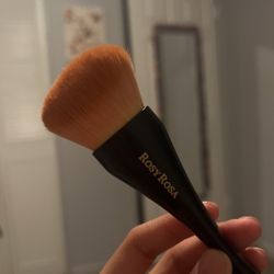 Rosy Rosa Makeup Brush