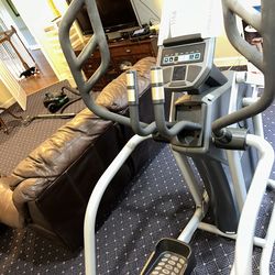 Elliptical trainer