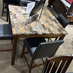 Faux Marble Dinning Table With 4 Chairs 