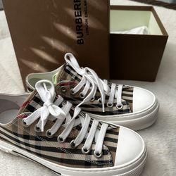 Burberry Shoes 