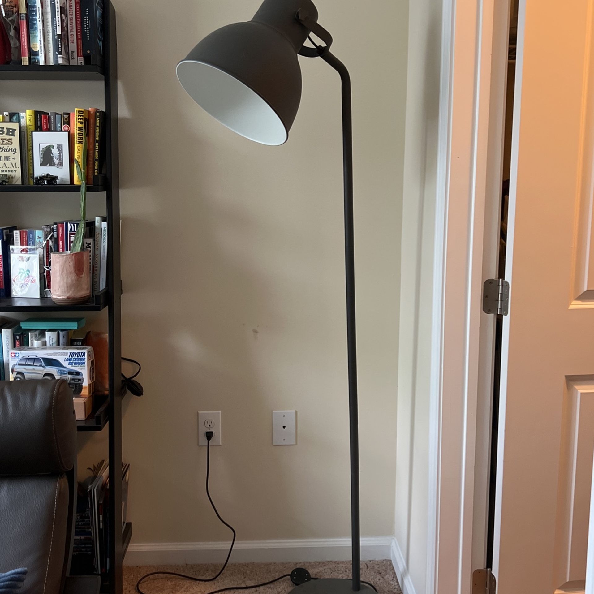 Ikea Floor Lamp - hektar