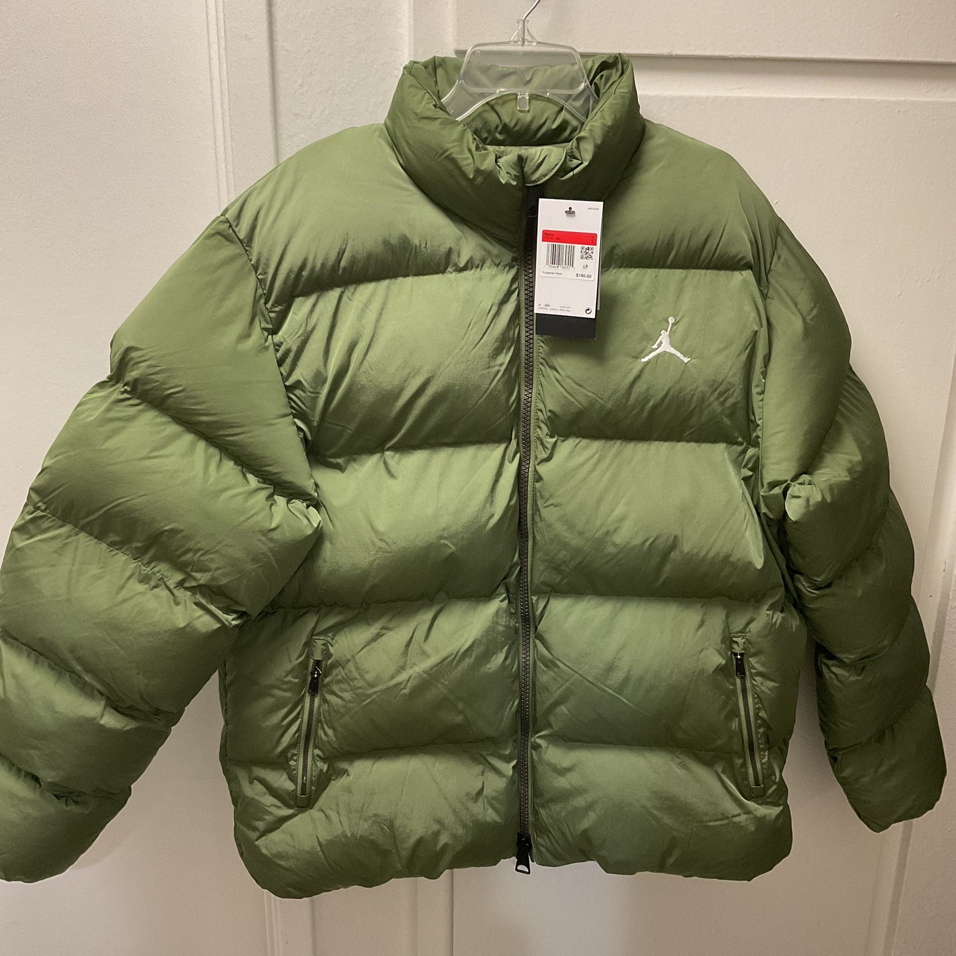 Jordan Essentials Men's Insulated Puffer Jacket Olive Water Repellent size Large