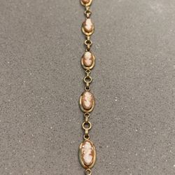 Vintage Cameo Shell  Bracelet 